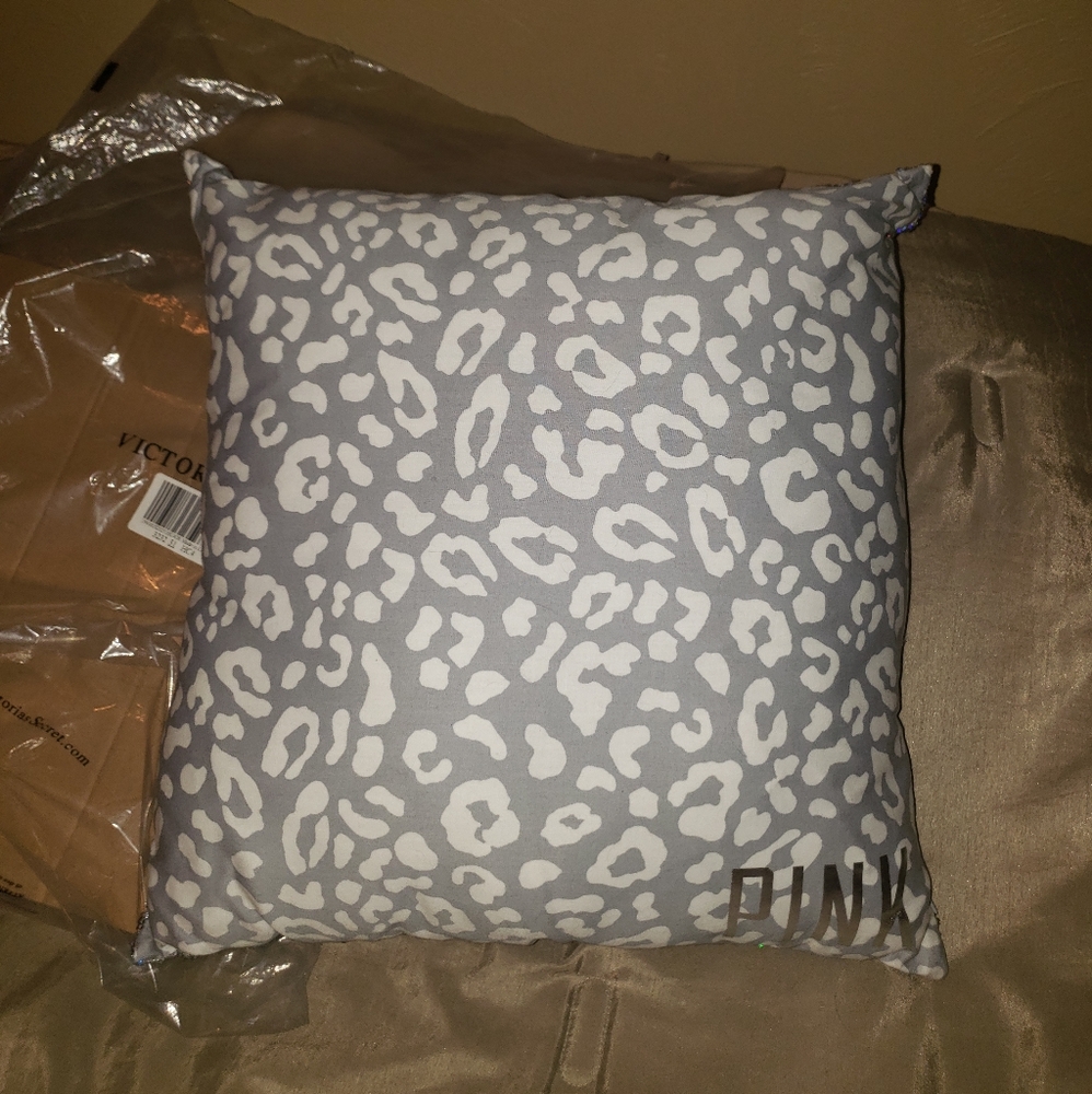 RARE HTF Victoria's Secret PINK snow leopard cheetah print sequin bling pillow - Picture 2 of 5